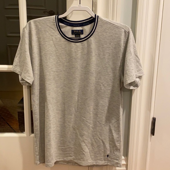 Medium grey polo t-shirt great condition - Picture 1 of 1